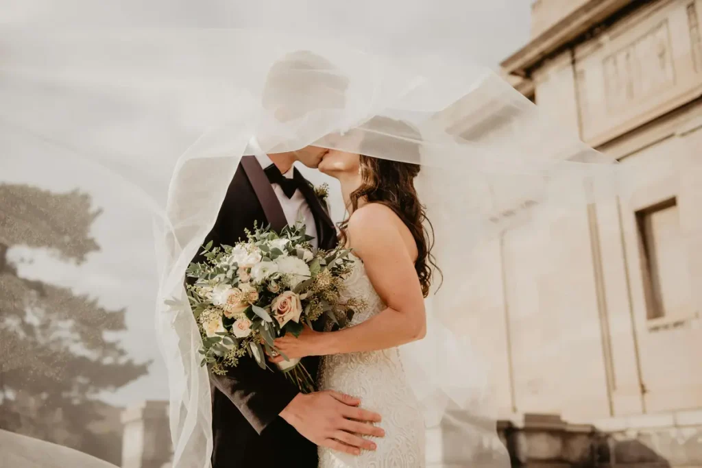 How to Choose the Right Transportation for Your Wedding Day