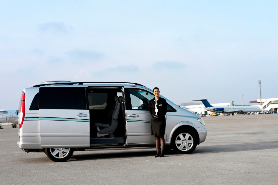 Reasons to Book a Private Ride Instead of Driving Yourself