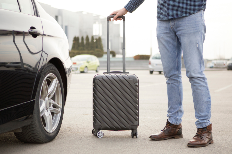 Why Pre-Booked Airport Transfers Beat Rideshares Every Time